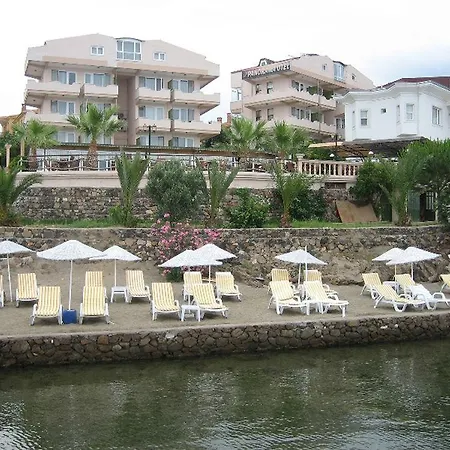 Hotell Cunda Panorama 2*
